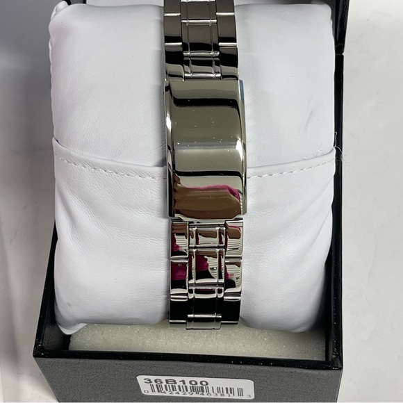 🕰BULOVA STAINLESS STEEL WATCH - Picture 4 of 9